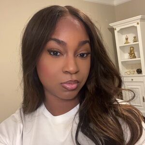 Meet your Posher, Tiffany